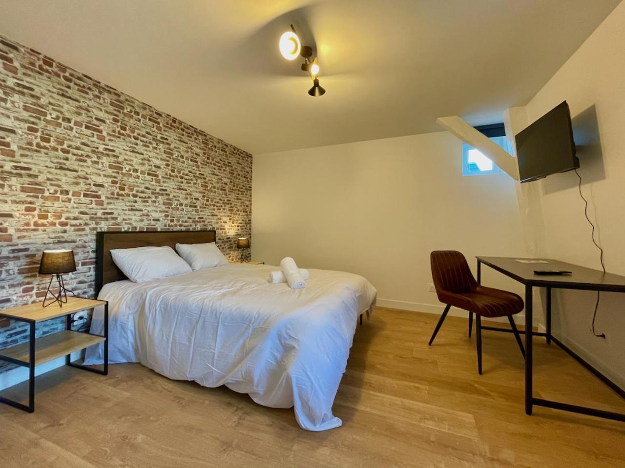 Legendes De La Piste - Sonights Apartment Chateau-du-Loir Bagian luar foto